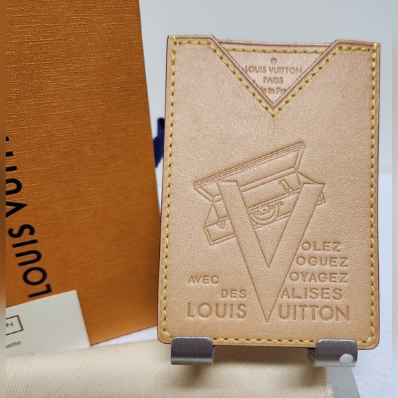 Louis Vuitton Accessories - LOUIS VUITTON Voyagez Leather Limited Ed Card Holder COLLECTORS ITEM!!!